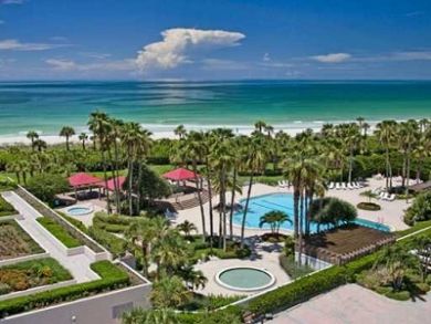 Pool & beach view
